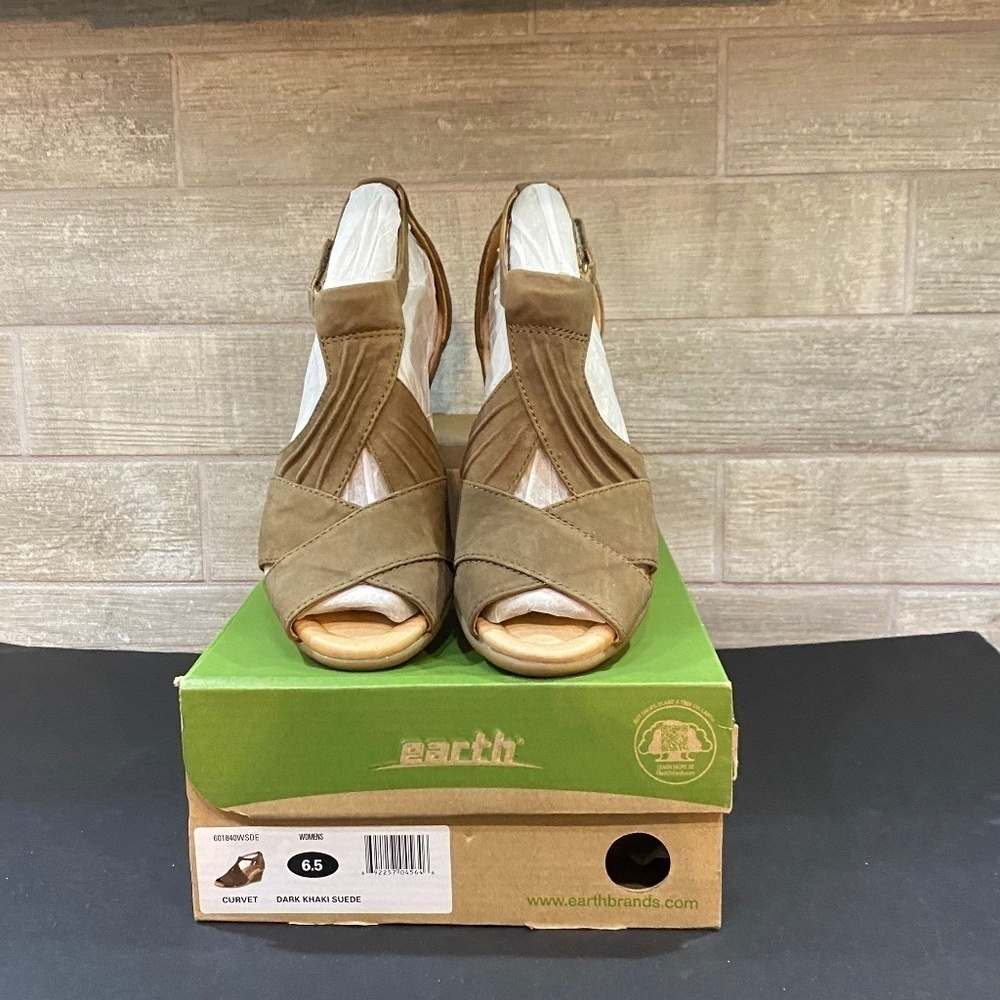 Earth- Curvet- Size 6.5-Dark Khaki Suede-Peep Toe Wedge Sandal